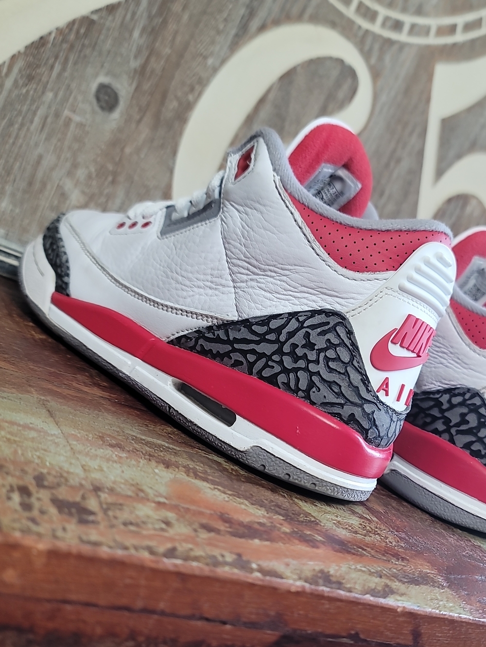 Nike Air Jordan 3 Retro 'Fire Red' Wmns 6 Good/Fair Condition. Fast Shipping - Picture 9 of 16